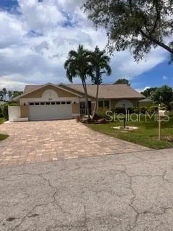19294 Pine Run Lane Fort Myers FL 33967