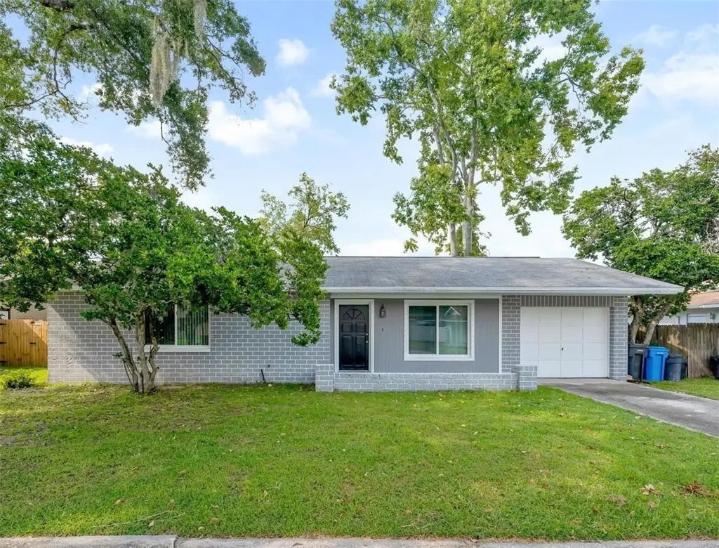 1208 Oakhill Street Seffner FL 33584