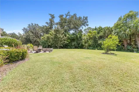 24 Country Club Harbor Circle Palm Coast FL 32137