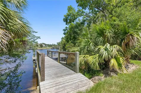 24 Country Club Harbor Circle Palm Coast FL 32137
