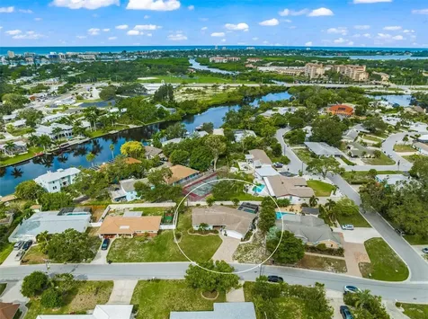 5618 America Drive Sarasota FL 34231