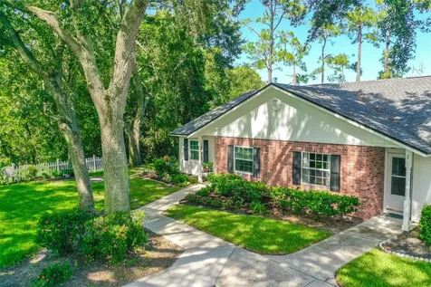 1 Kings Colony Court N Palm Coast FL 32137