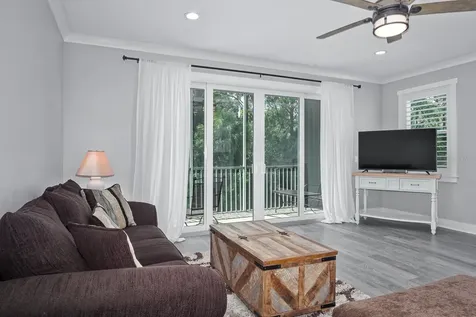 1233 Savona Drive NE St Petersburg FL 33702
