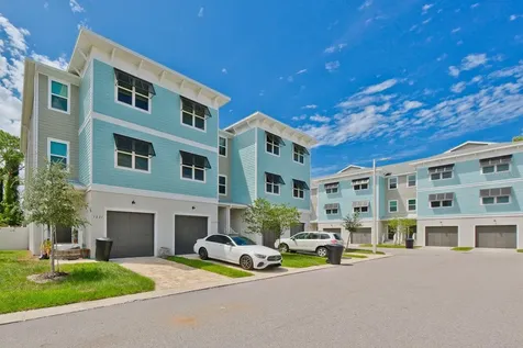 1233 Savona Drive NE St Petersburg FL 33702