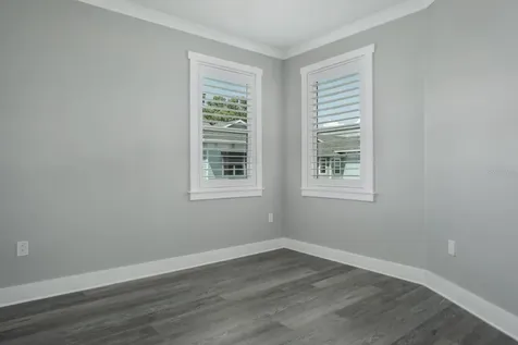 1233 Savona Drive NE St Petersburg FL 33702