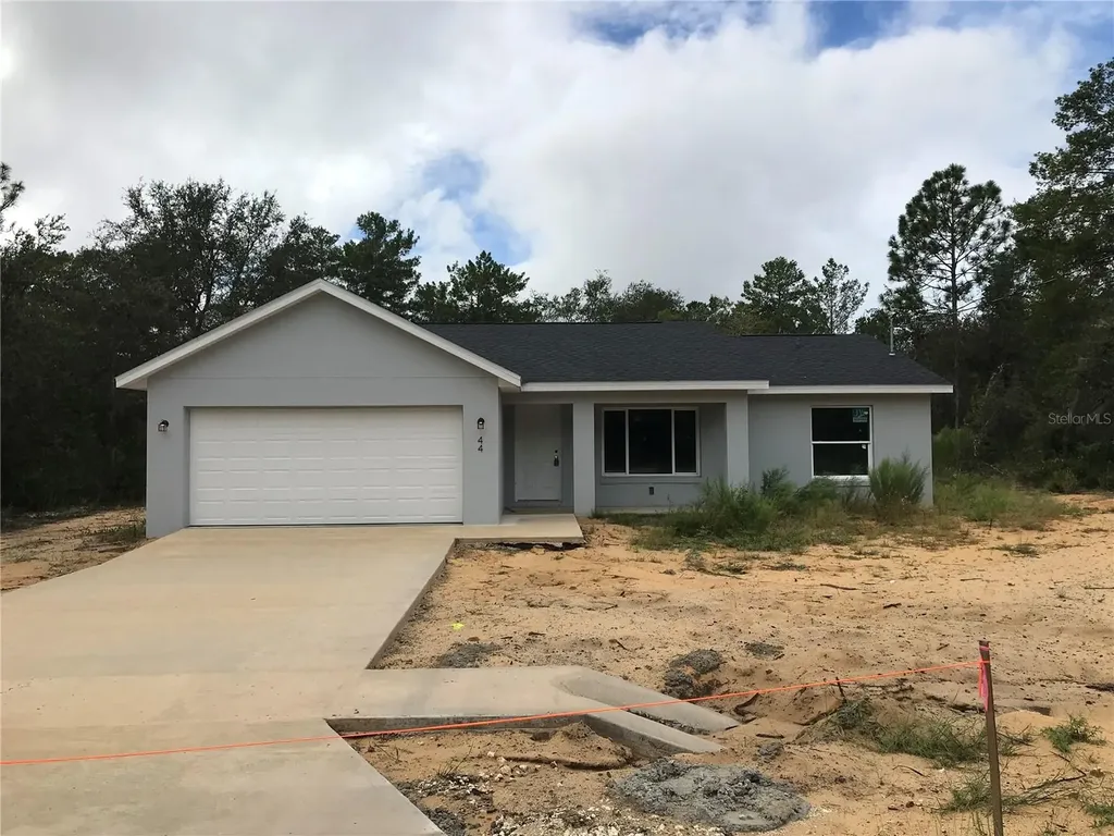 44 Fisher Terrace Ocklawaha FL 32179