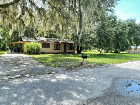 224 E F Street Frostproof FL 33843