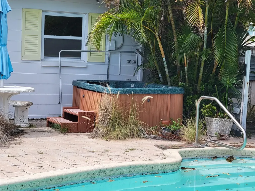 15318 Harbor Drive Madeira Beach FL 33708
