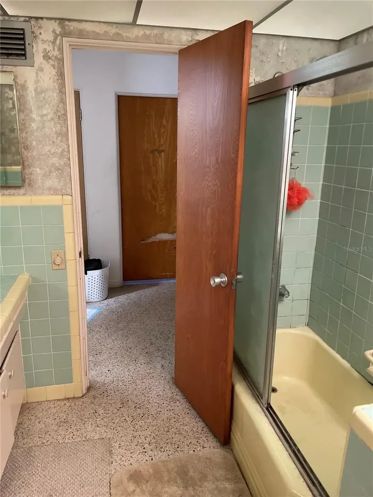 15318 Harbor Drive Madeira Beach FL 33708
