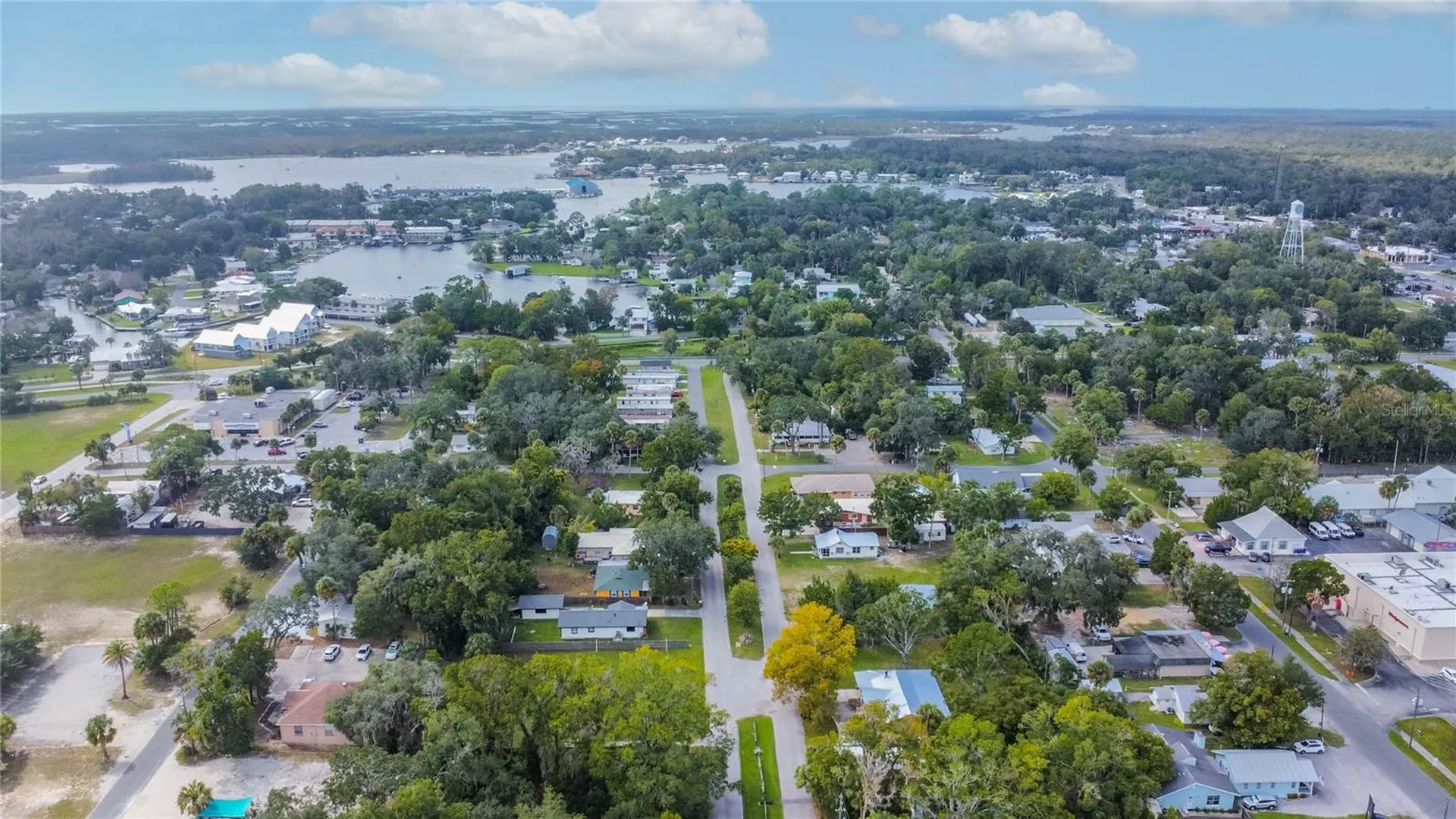 464 NE 2nd Street Crystal River FL 34429