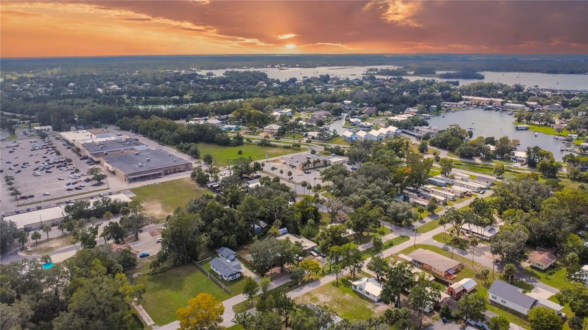 464 NE 2nd Street Crystal River FL 34429