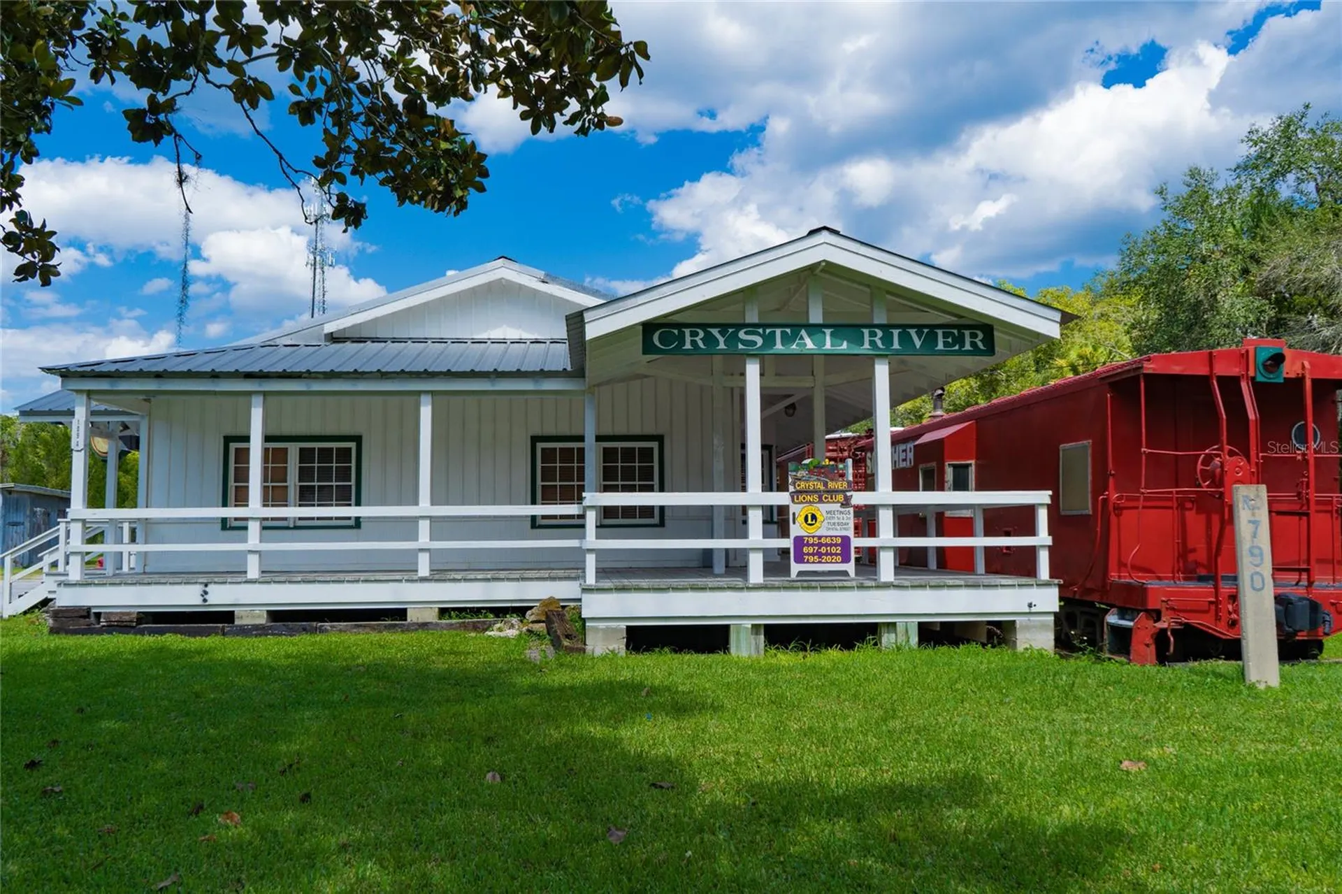 464 NE 2nd Street Crystal River FL 34429
