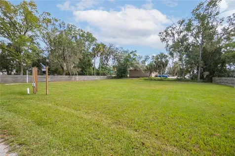 464 NE 2nd Street Crystal River FL 34429