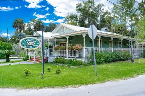 464 NE 2nd Street Crystal River FL 34429