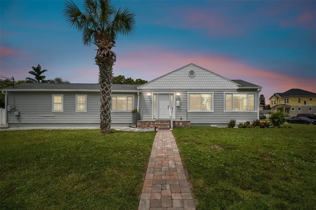 546 39th Avenue NE St Petersburg FL 33703