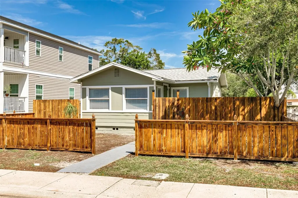 3435 14th Avenue S St Petersburg FL 33711