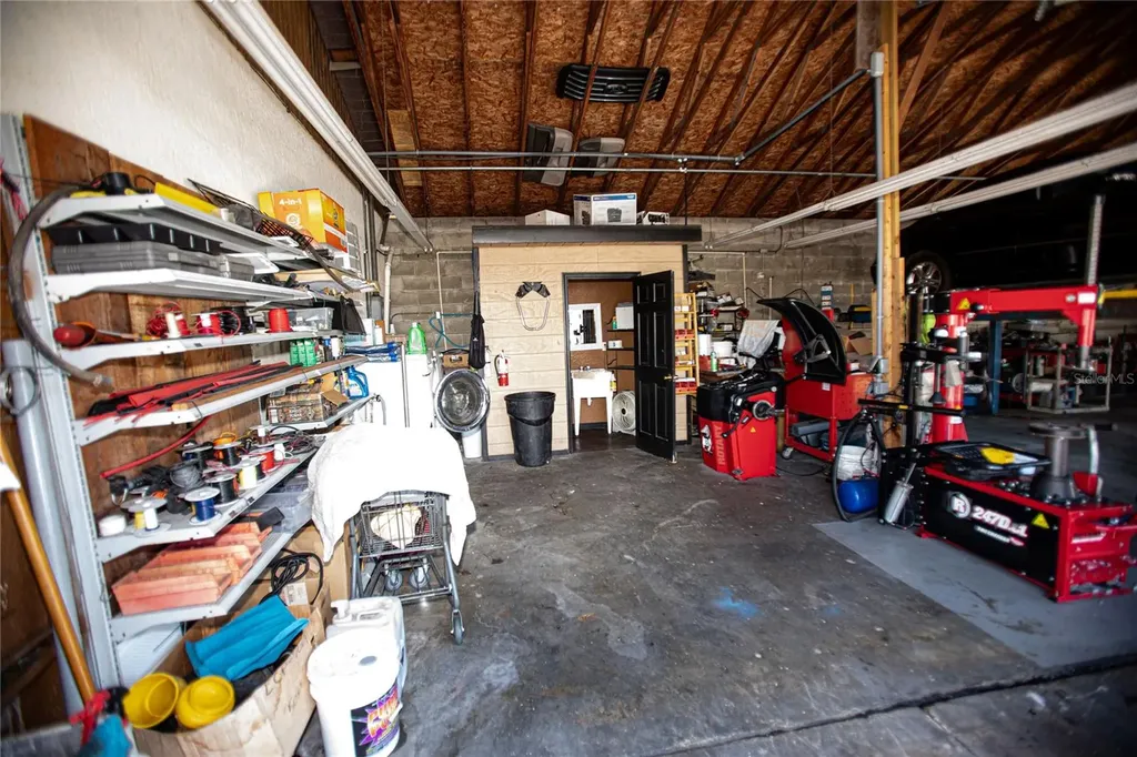 14827 Us Highway 19 Hudson FL 34667