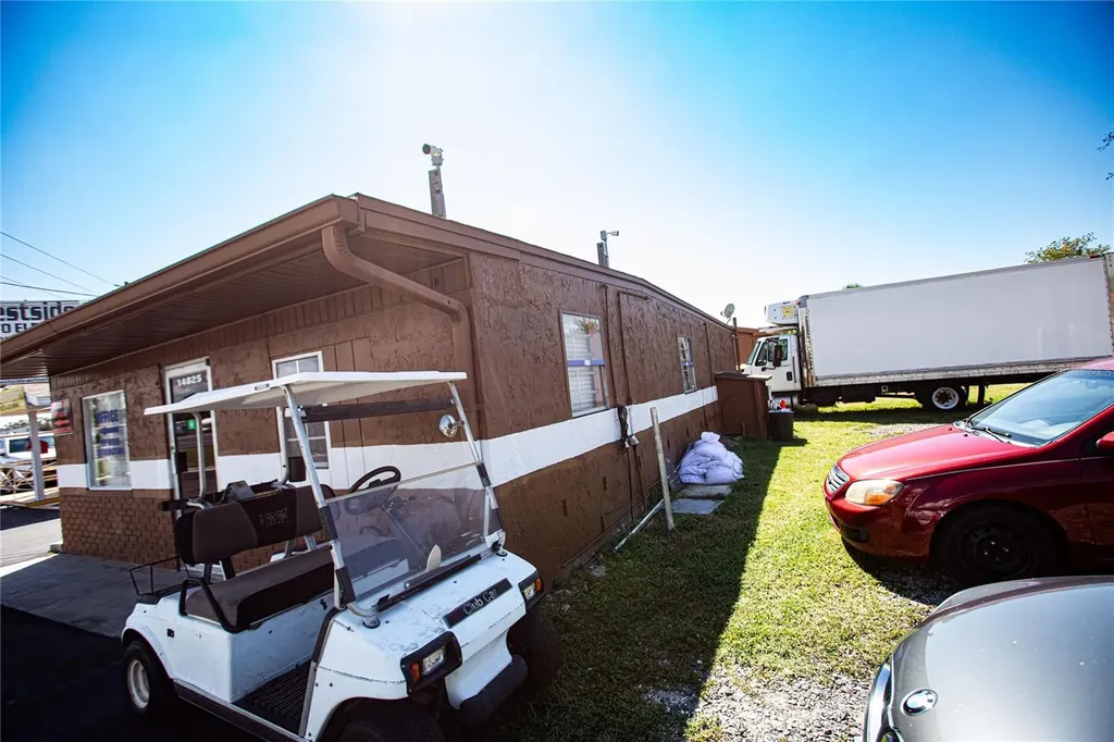 14827 Us Highway 19 Hudson FL 34667