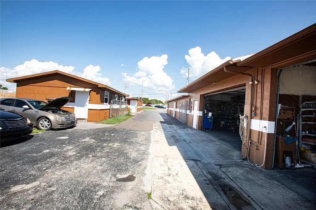 14827 Us Highway 19 Hudson FL 34667