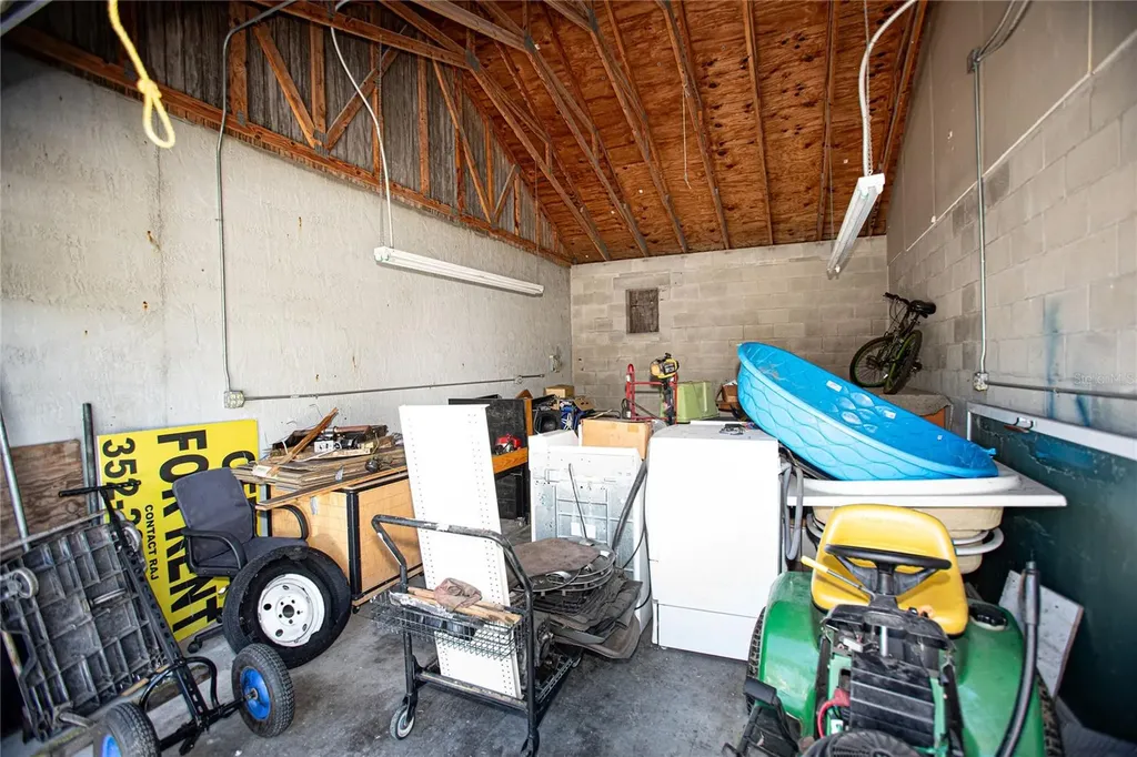 14827 Us Highway 19 Hudson FL 34667