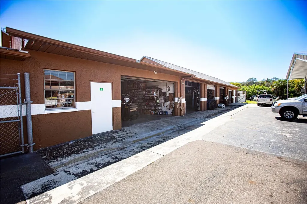 14827 Us Highway 19 Hudson FL 34667