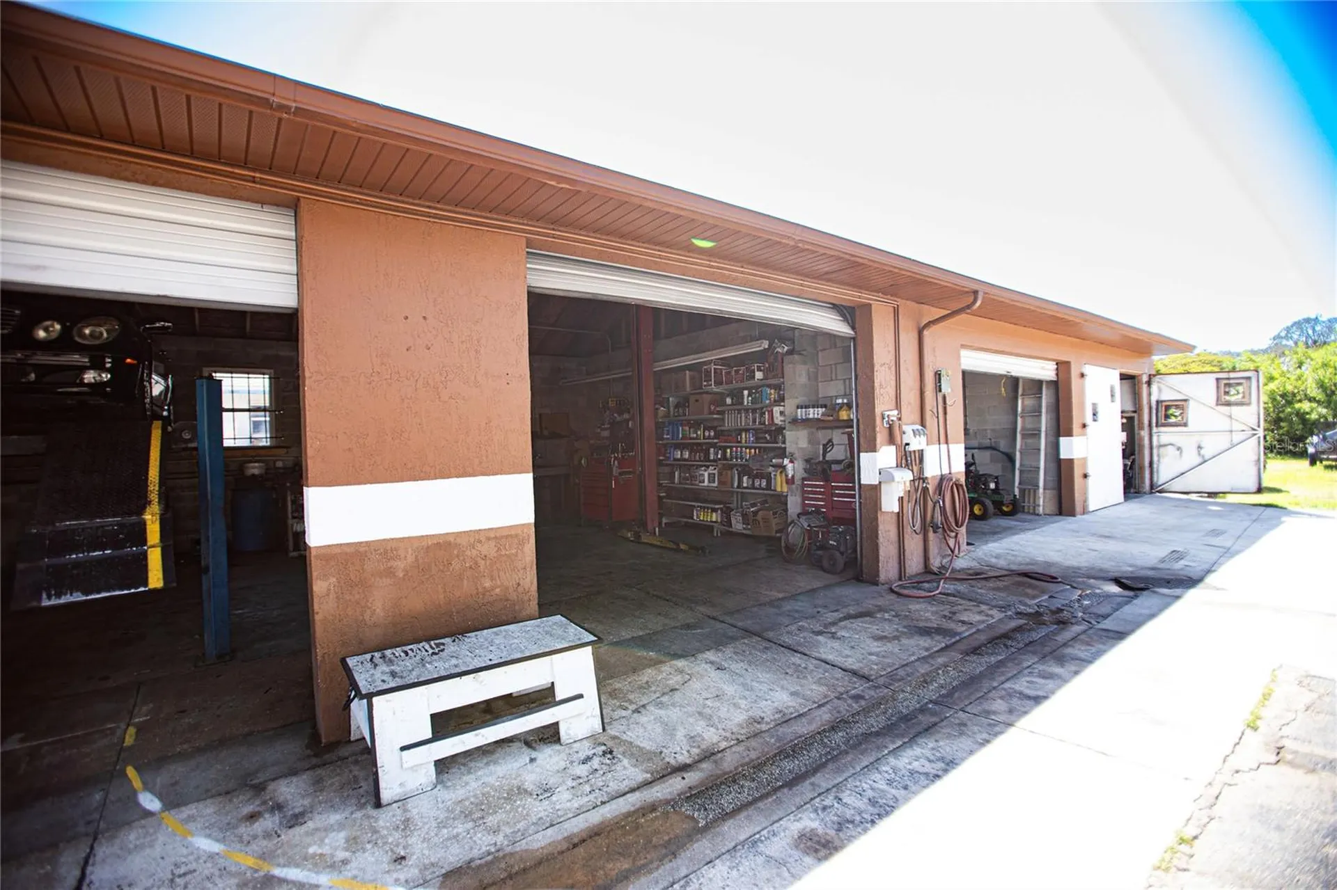 14827 Us Highway 19 Hudson FL 34667