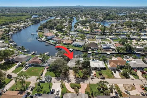 9520 Sun Isle Drive NE St Petersburg FL 33702