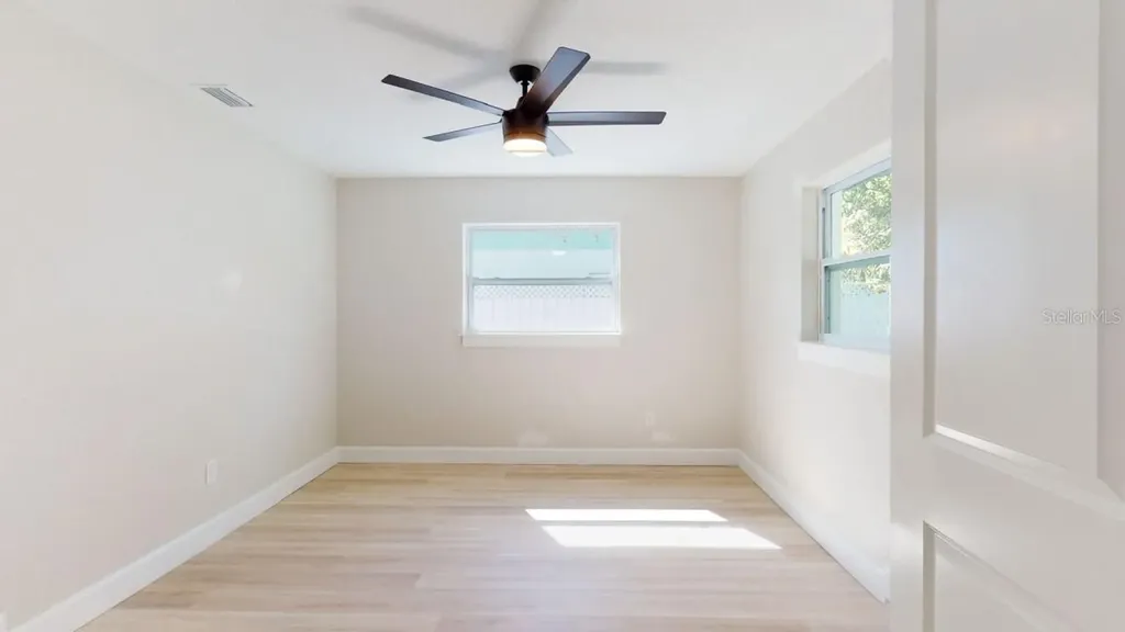 5022 10th Avenue N St Petersburg FL 33710