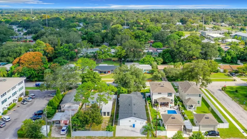 5022 10th Avenue N St Petersburg FL 33710