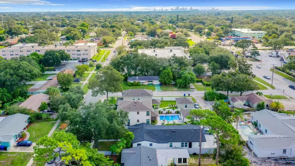 5022 10th Avenue N St Petersburg FL 33710