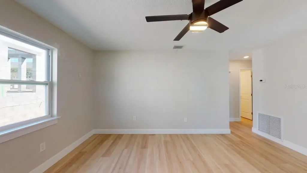 5022 10th Avenue N St Petersburg FL 33710
