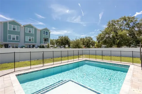 2915 1st Avenue S St Petersburg FL 33712