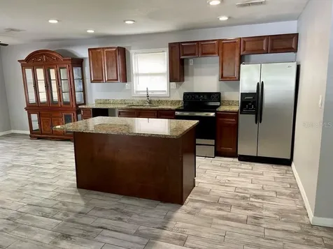 4221 Tangerine Avenue Sanford FL 32773