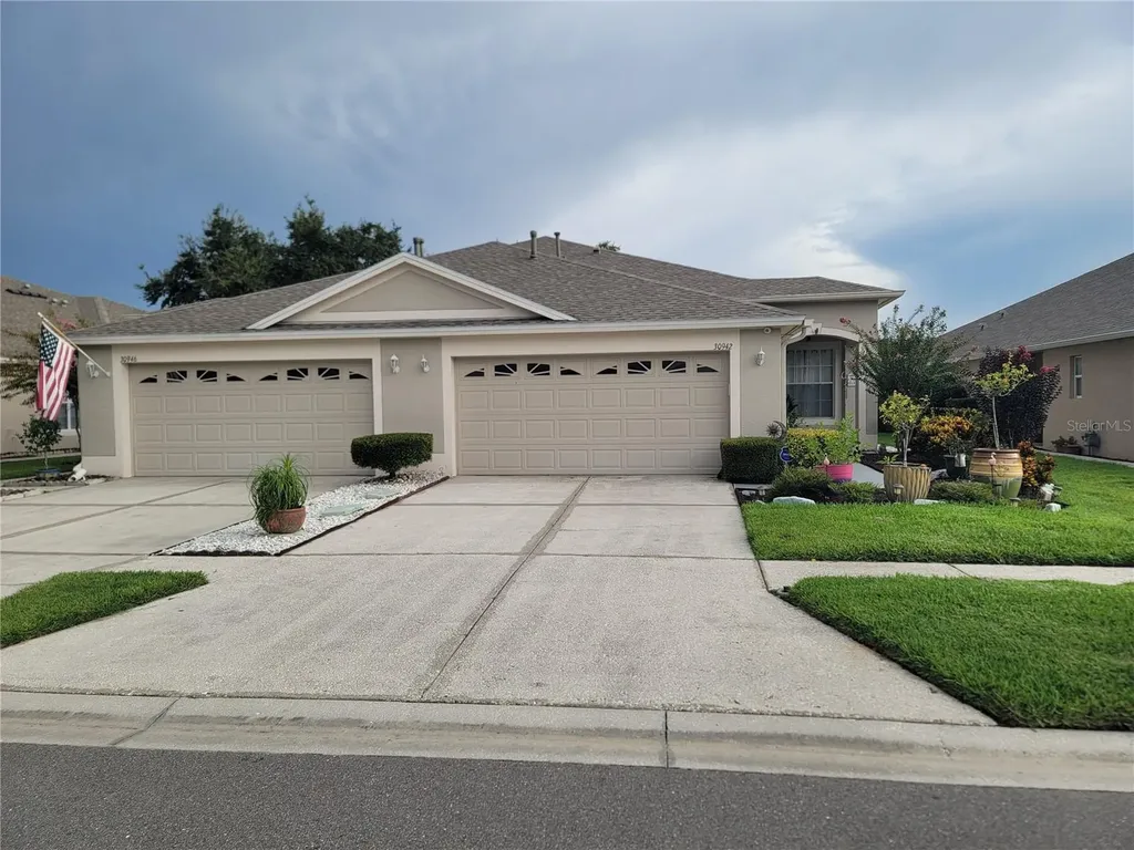 30942 Whitlock Drive Wesley Chapel FL 33543