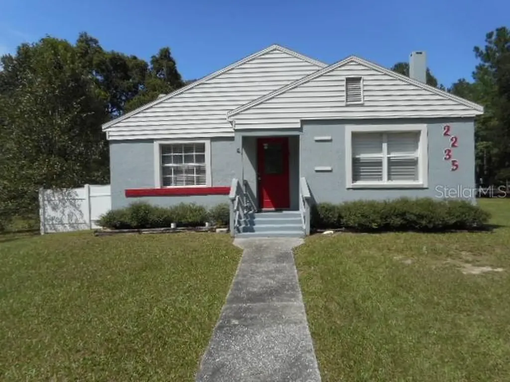 2235 Lake Griffin Road Lady Lake FL 32159