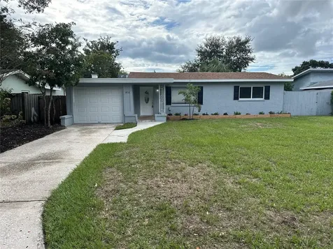 810 Helena Drive Largo FL 33770