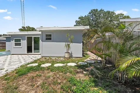 810 Helena Drive Largo FL 33770