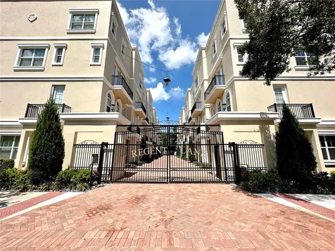 424 Regent Lane N St Petersburg FL 33701