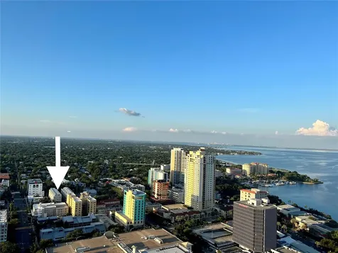 424 Regent Lane N St Petersburg FL 33701