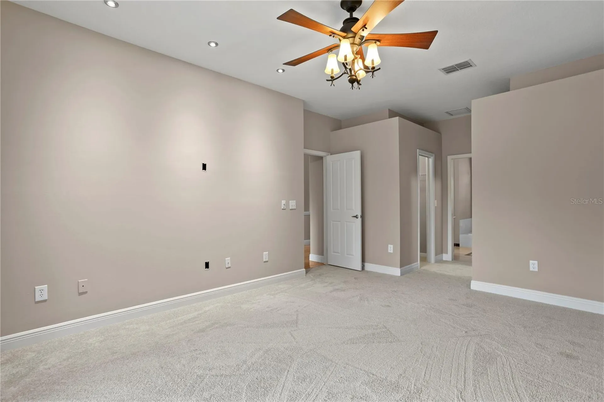 10750 Ayshire Drive Tampa FL 33626