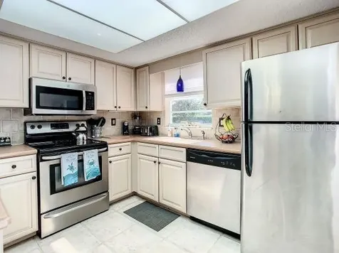 6504 Huntington Drive Zephyrhills FL 33542