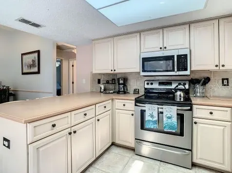 6504 Huntington Drive Zephyrhills FL 33542
