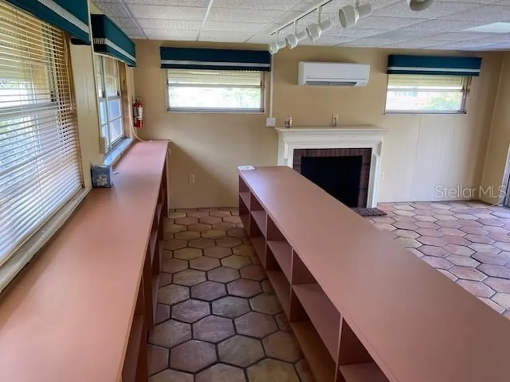 4715 7th Avenue W Bradenton FL 34209