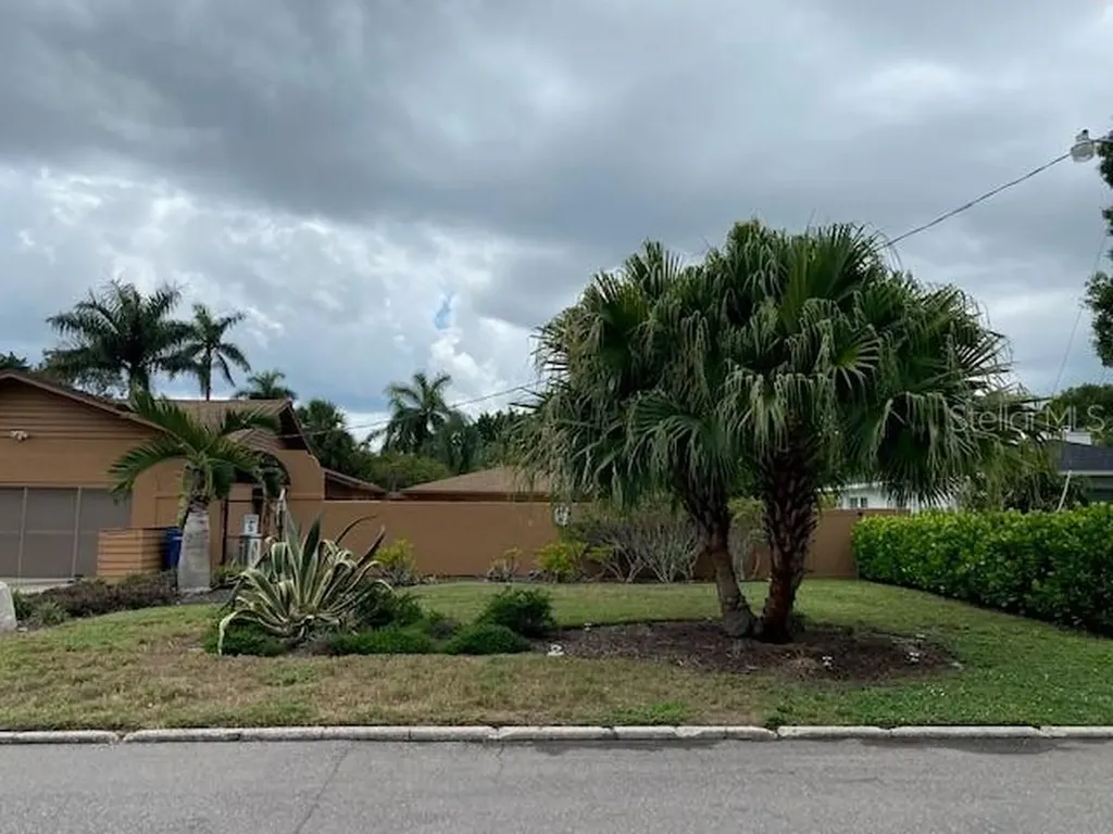 4715 7th Avenue W Bradenton FL 34209
