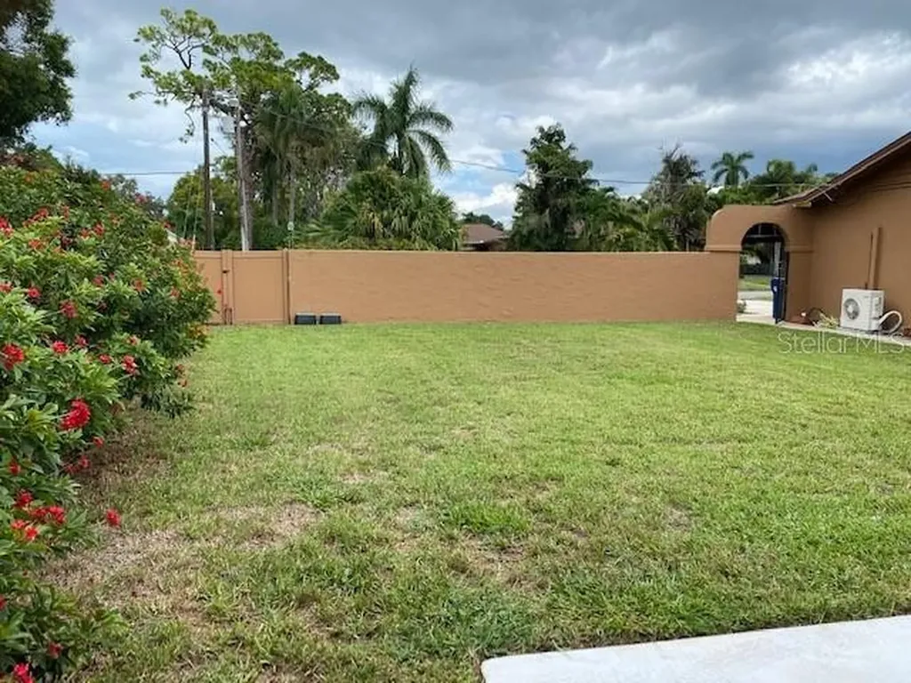 4715 7th Avenue W Bradenton FL 34209