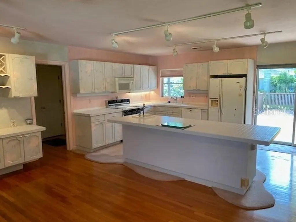 4715 7th Avenue W Bradenton FL 34209
