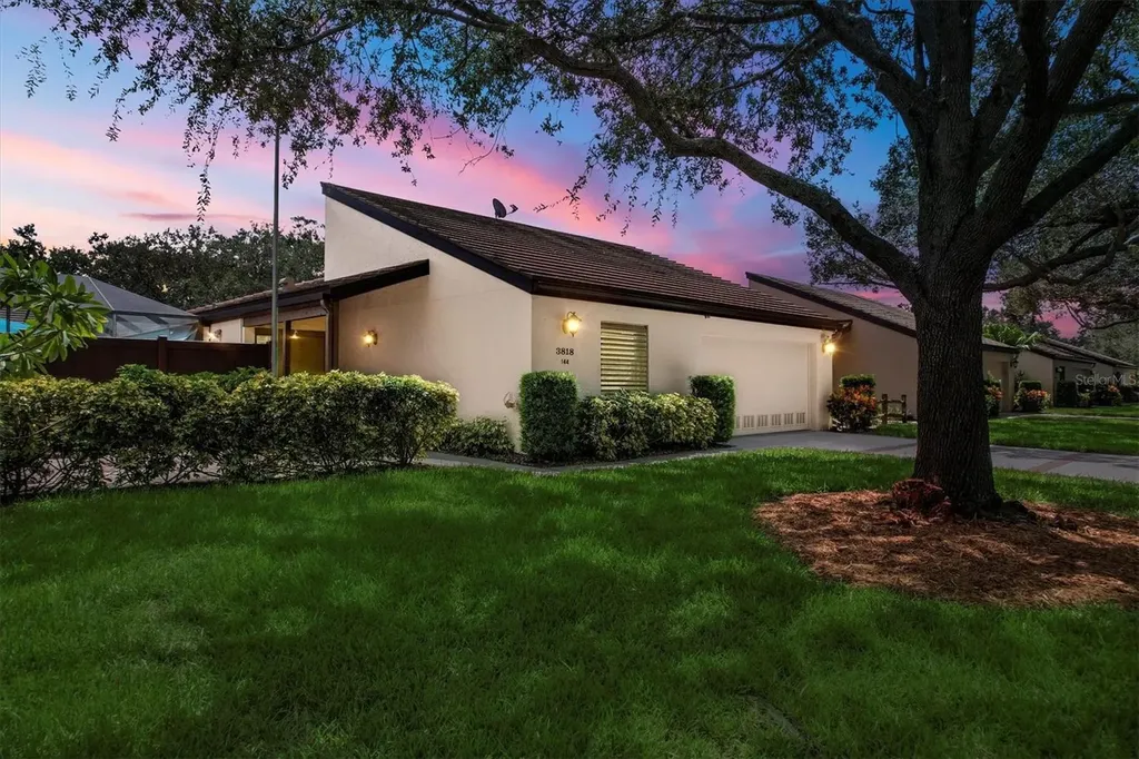 3818 Glen Oaks Manor Drive Sarasota FL 34232