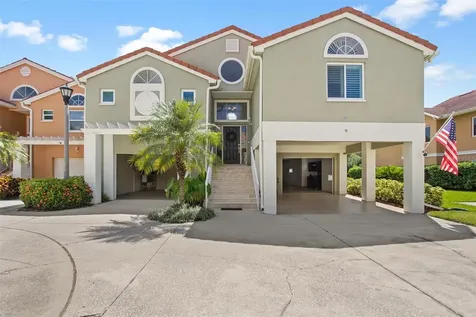 9 Jefferson Court S St Petersburg FL 33711