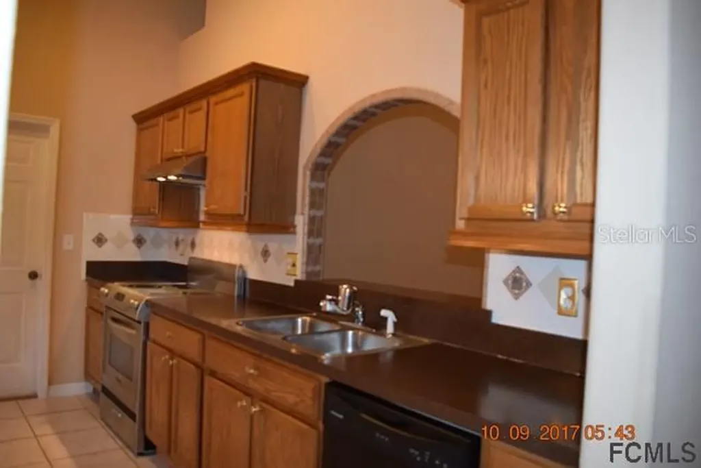 24 Poplar Drive Palm Coast FL 32164