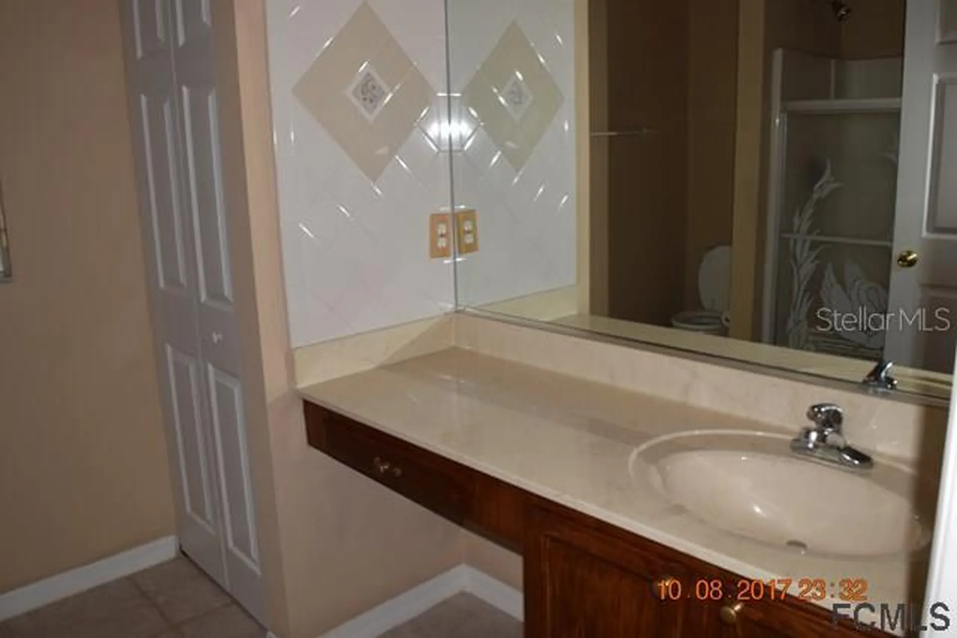 24 Poplar Drive Palm Coast FL 32164